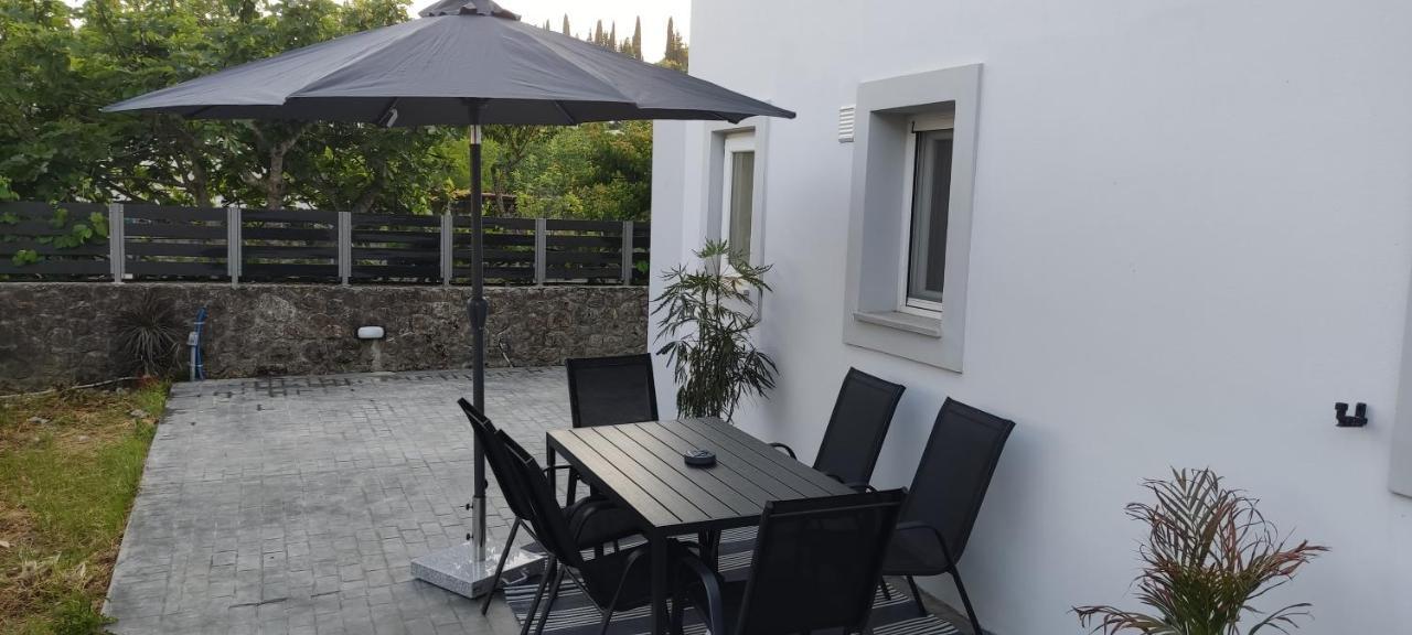 White Rose Apartman Pótamosz Kültér fotó